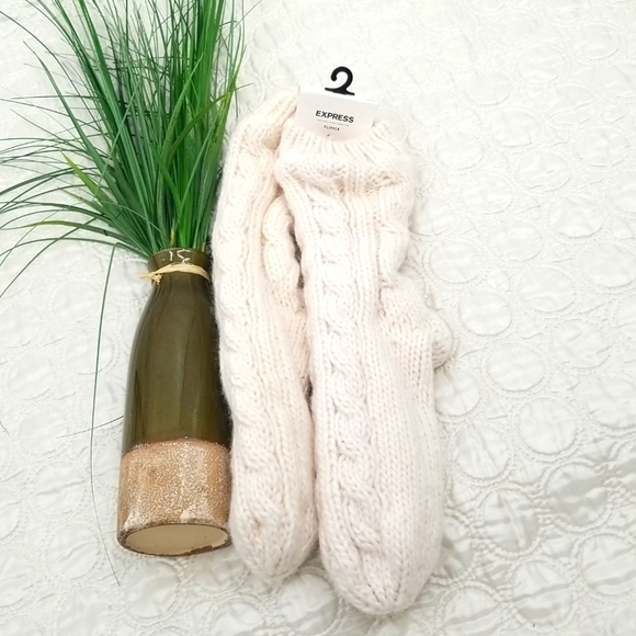Express Cream Cable Knit Wool Blend Lined Slipper Socks - Picture 8 of 8